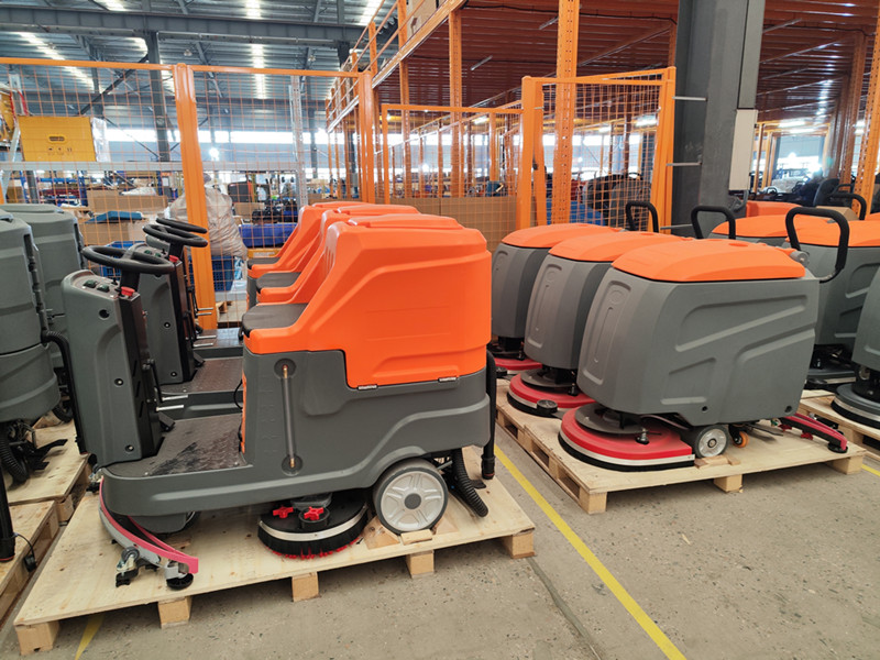 榮事達(dá)電動洗地機靈活使用 榮事達(dá)電動洗地機靈活使用.jpg